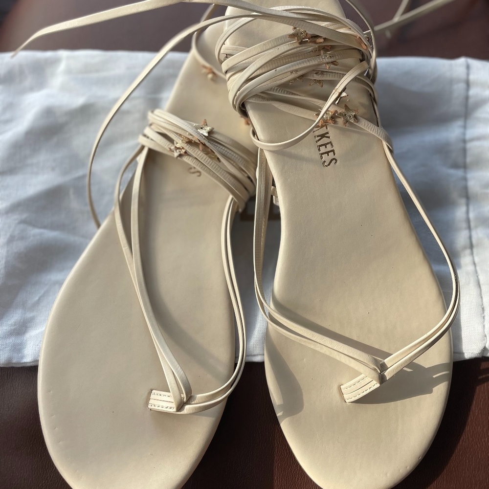 Brand new! TEEKS - Shadows Beach Pearl - USA 10